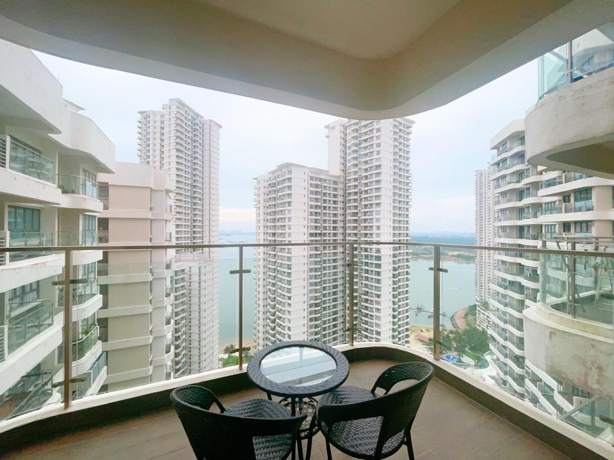 Monic Staycation #Country Garden Danga Bay Johor Bahru Bagian luar foto