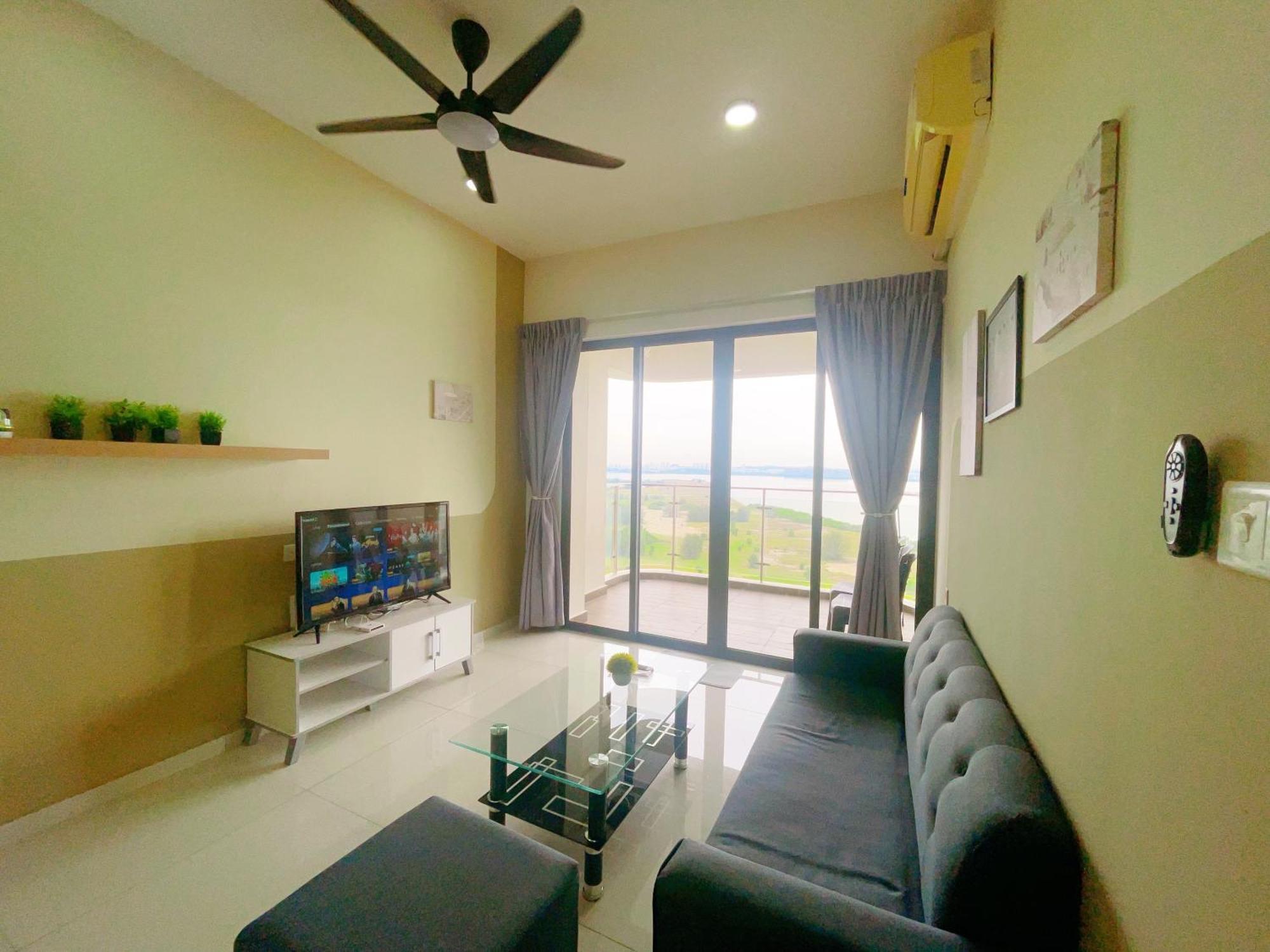 Monic Staycation #Country Garden Danga Bay Johor Bahru Bagian luar foto